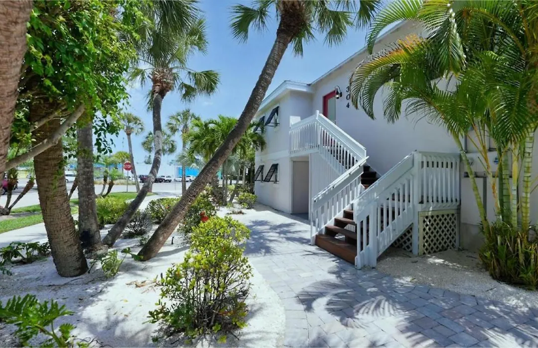Canal Upper-Gorgeous 3 Bed 3 Bath Near Sk Village-1
