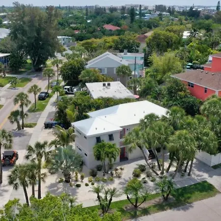 Canal Upper-Gorgeous 3 Bed 3 Bath Near Sk Village-2